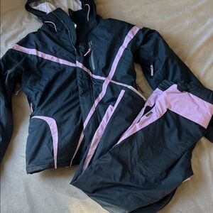 Billabong Women's Black and Pink explorer snowboard ski jacket pants y2k